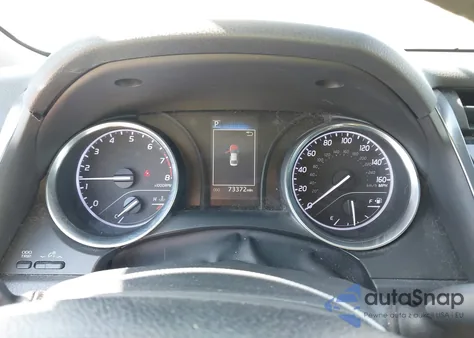 2018 Toyota Camry Le z USA, uszkodzony, nr VIN 4T1B11HK6JU627132